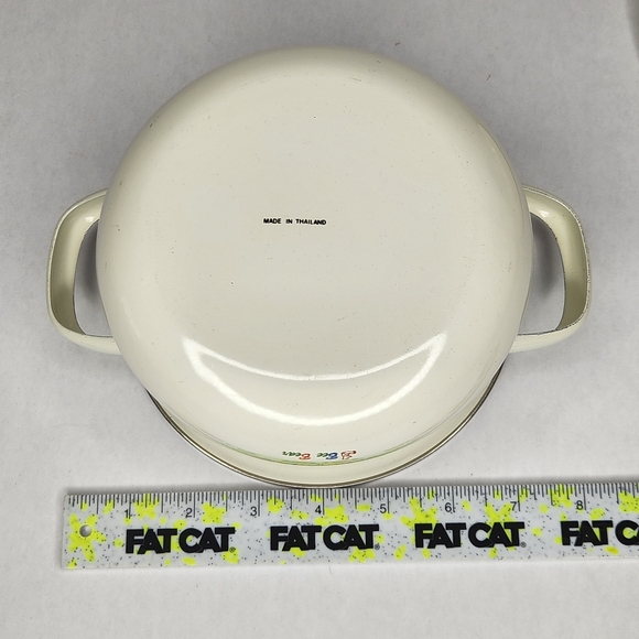 Vintage Bee Bear Enamel Pot - Picture 6 of 7